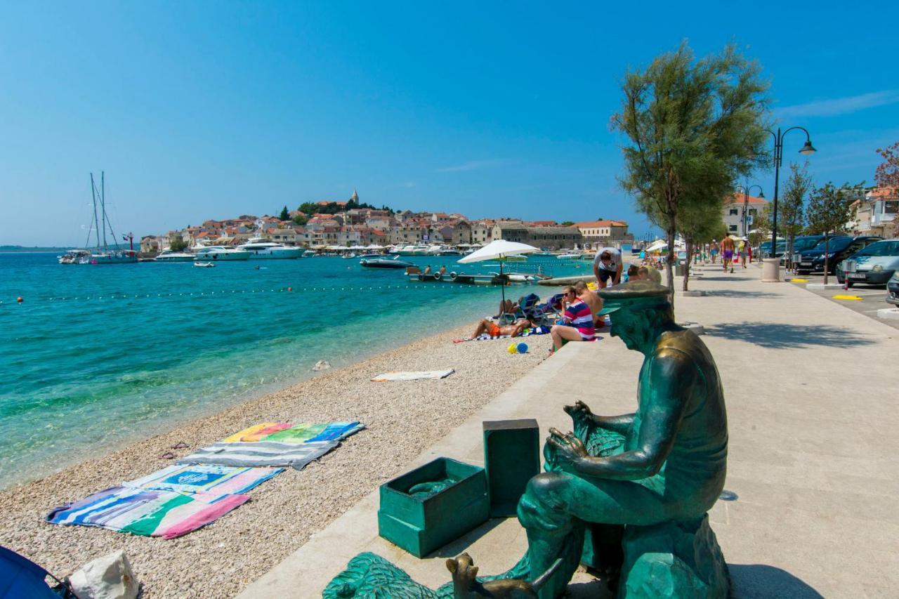 Apartment Belle Vue Primošten Екстериор снимка