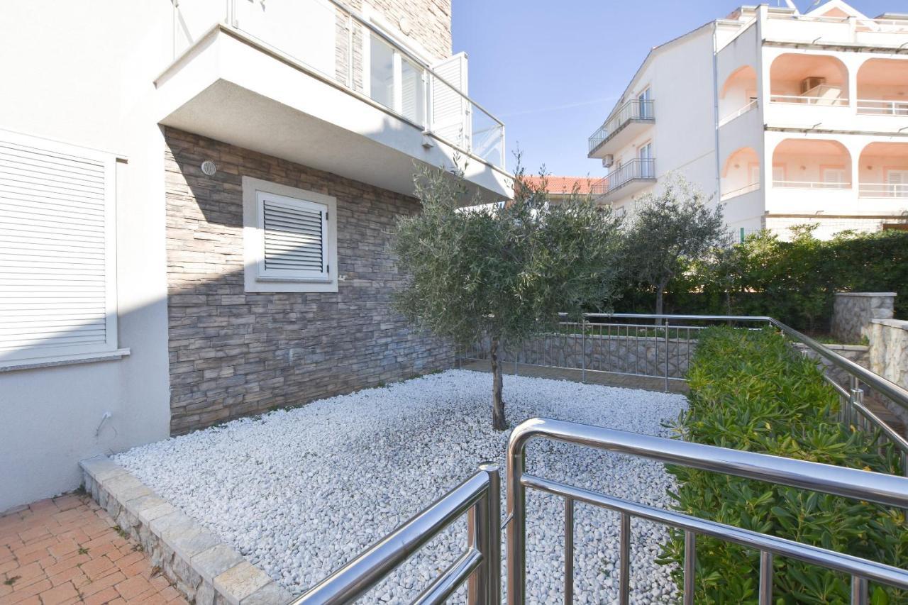 Apartment Belle Vue Primošten Екстериор снимка